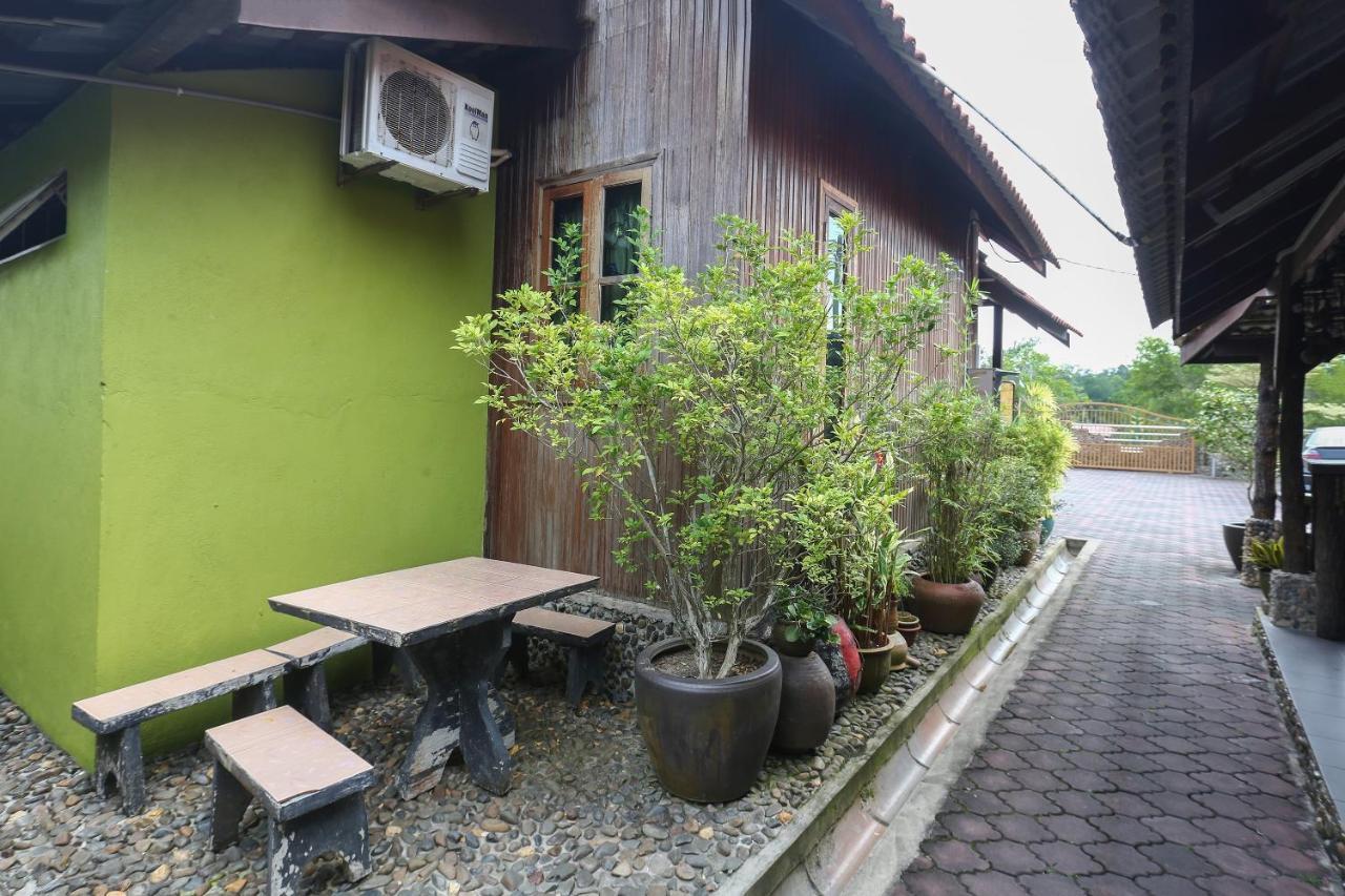 Oyo 90038 Dalyla Inn Chalet Кижал Екстериор снимка